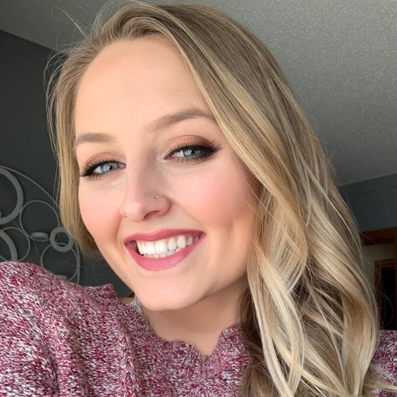 Meet your Posher, Madi - Picture 1 of 1